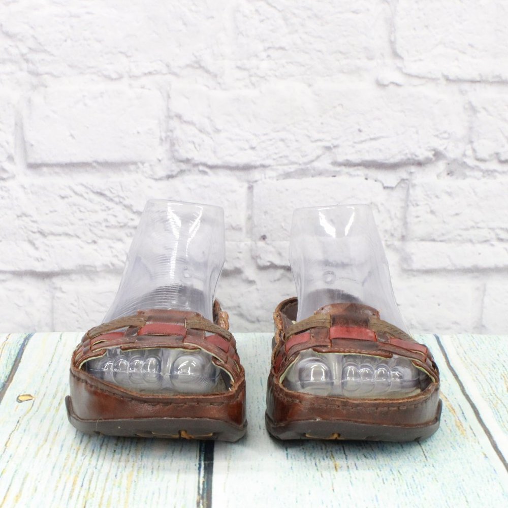 *Earth Brown Leather Slip on Comfort Casual Sandals Size 9.5 Inches - Picture 4 of 9